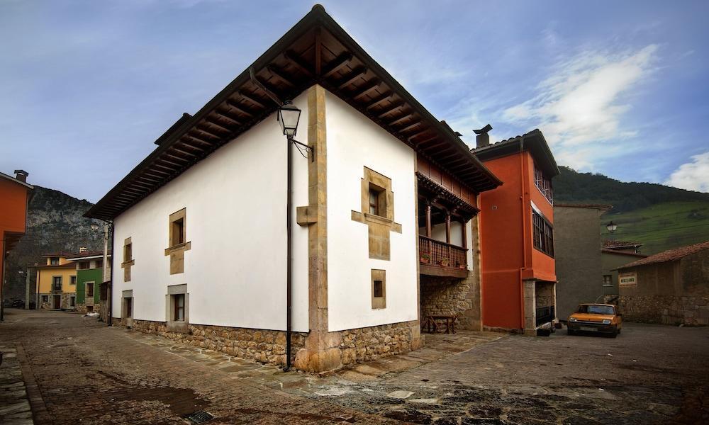 Hotel Picos De Europa Las Arenas Exterior foto